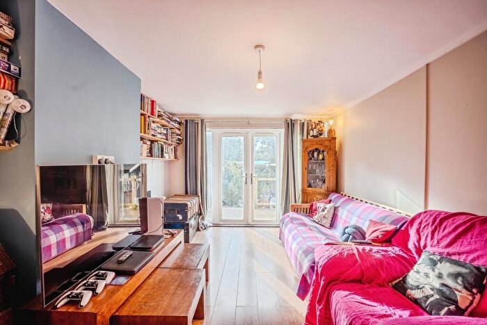 2 Bedroom Apartment To Rent In Forest View Road, Berkeley, GL13