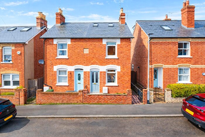 3 Bedroom Semi-Detached House For Sale In Victoria Road, Wargrave, Reading, Berkshire, RG10
