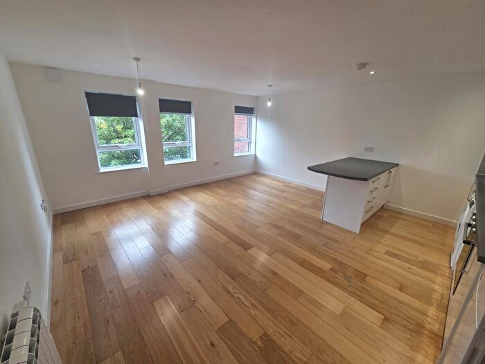2 Bedroom Apartment To Rent In Rothesay Road, LU1