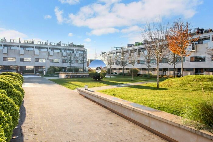 2 Bedroom Flat To Rent In Gabriel Square, St.Albans, AL1