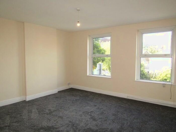 1 Bedroom Flat To Rent In Herbert Street, Pontardawe, Swansea, City And County Of Swansea., SA8