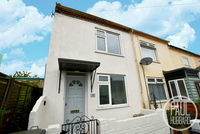 3 Bedroom End Of Terrace House To Rent In Flora Road, Pakefield, NR33