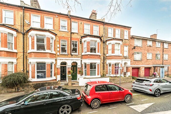 2 Bedroom Flat For Sale In Rita Road, London, SW8