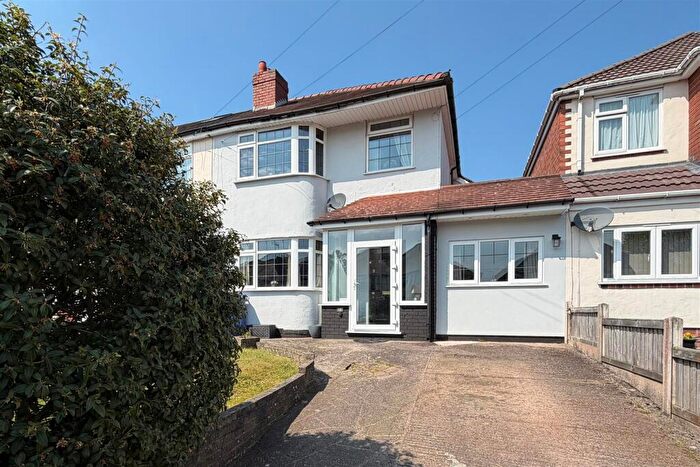 3 Bedroom Semi-Detached House For Sale In Royal Oak Road, Halesowen, West Midlands, B62