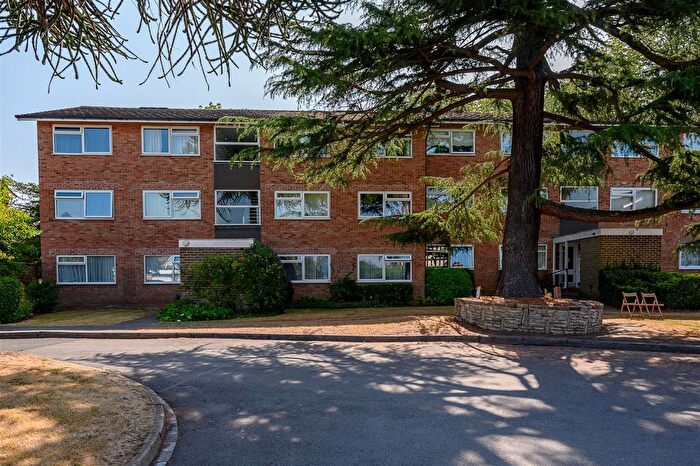2 Bedroom Flat For Sale In Aldersyde Court, York, YO24
