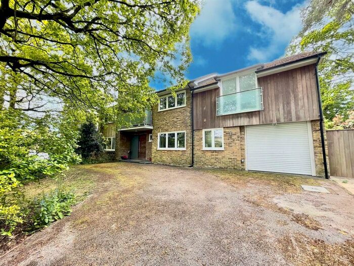 5 Bedroom Detached House To Rent In Cedarways, Farnham, GU9