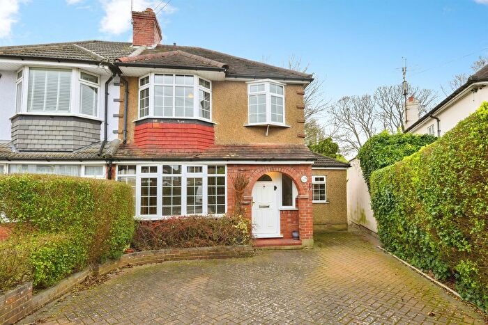 3 Bedroom Semi Detached House For Sale In Briar Road, Watford, WD25