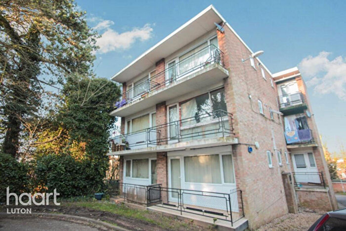 1 Bedroom Apartment To Rent In Farley Lodge, Luton, LU1