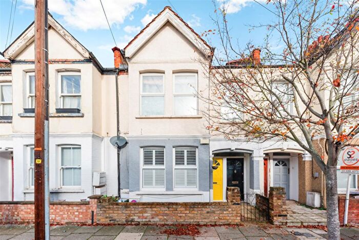 2 Bedroom Maisonette For Sale In Boyd Road, Colliers Wood, SW19