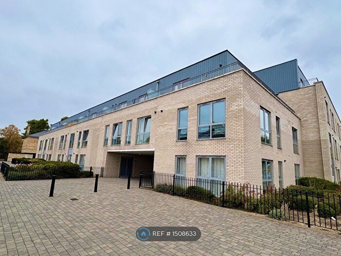 2 Bedroom Flat To Rent In Albarn Court, Colchester, CO2