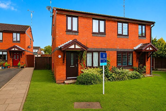 Semi Detached House To Rent In Larkspur Close, Chester, Cheshire West And Ches, CH4