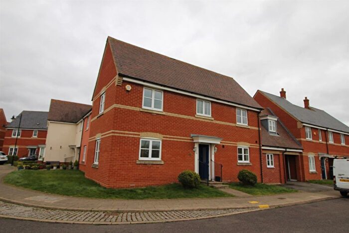 4 Bedroom Link Detached House To Rent In Nonancourt Way, Earls Colne, CO6