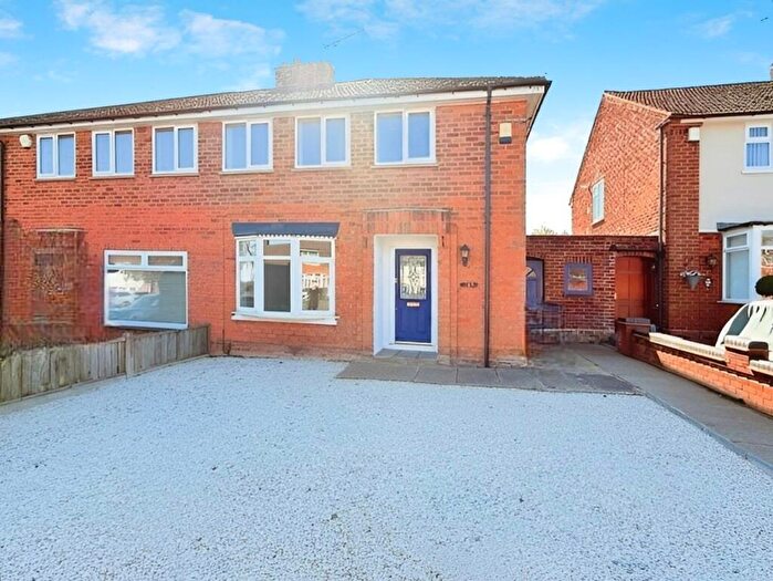 3 Bedroom House To Rent In Windyridge Road, Sutton Coldfield, B76