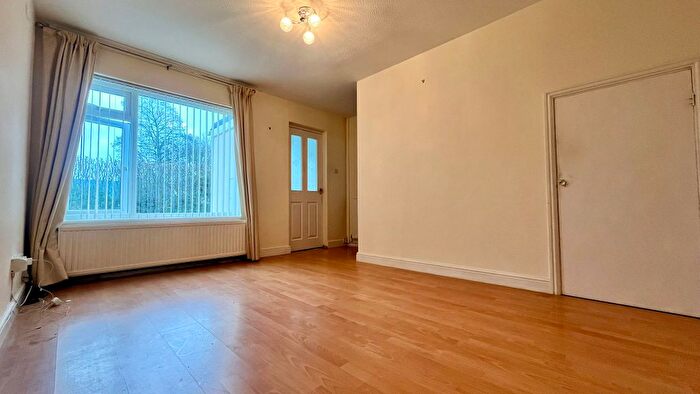 2 Bedroom End Of Terrace House To Rent In Forester Close, Swindon, SN3