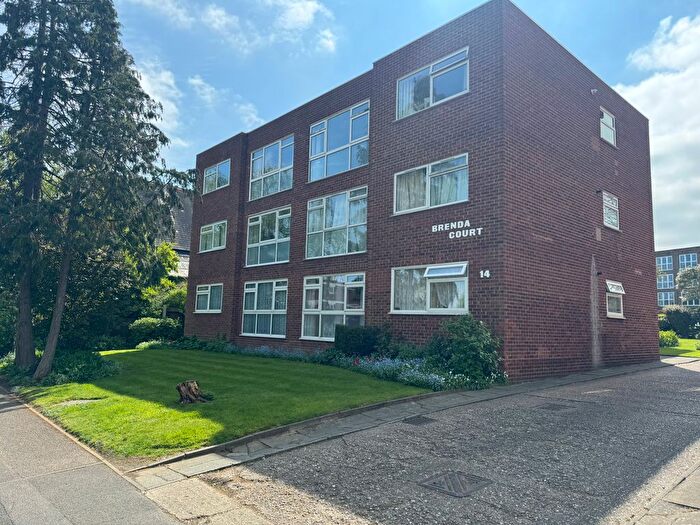 3 Bedroom Flat To Rent In Granville Road, Sidcup, DA14
