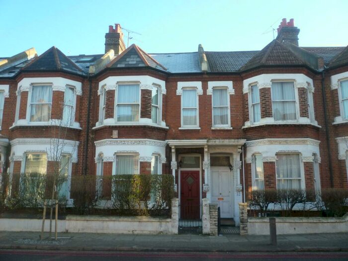 4 Bedroom House To Rent In Elspeth Road, SW11