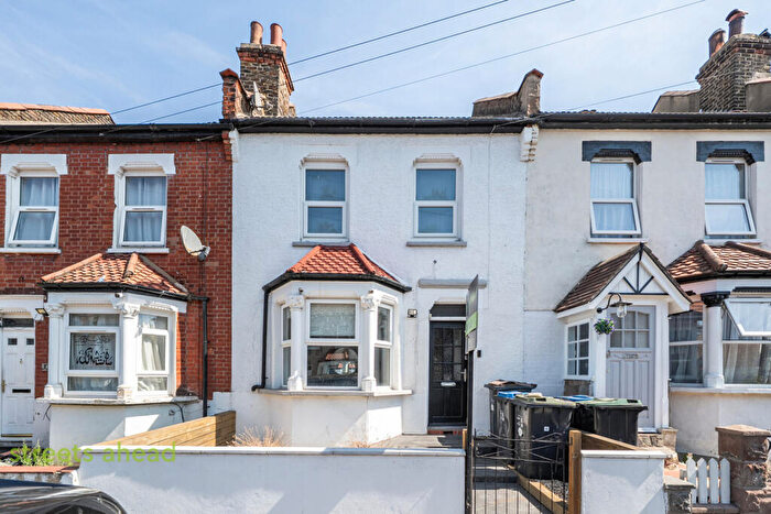 3 Bedroom Terraced House For Sale In Windsor Road, Thornton Heath, CR7