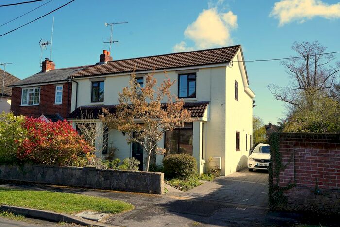 4 Bedroom Detached House For Sale In Ash Road, Ashurst, Southampton, SO40