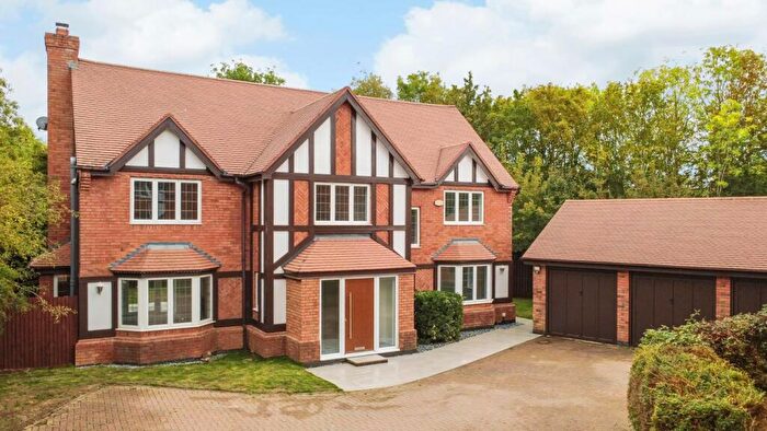 7 Bedroom Detached House For Sale In Holy Thorn Lane, Shenley Church End, Milton Keynes, MK5
