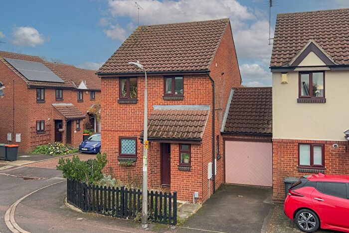 3 Bedroom Detached House For Sale In South Street, Leighton Buzzard, LU7