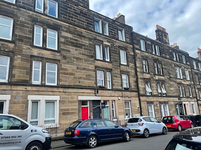 1 Bedroom Flat To Rent In Moat Street, Edinburgh, EH14
