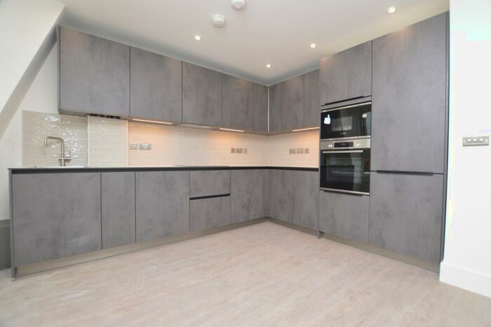 2 Bedroom Flat To Rent In Wells Park Road London, SE26