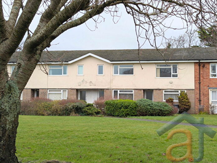 2 Bedroom Apartment To Rent In First Floor Apartment, Warren Court, Birkdale, Southport, Merseyside, PR8