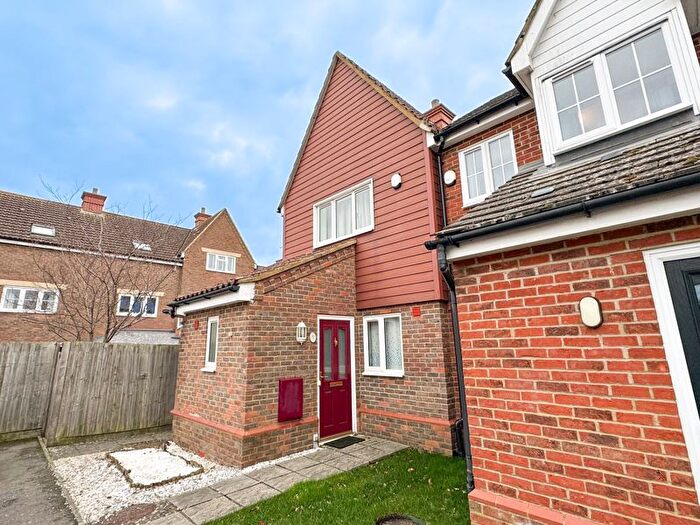 2 Bedroom End Of Terrace House For Sale In Watling Street, Hockliffe, Leighton Buzzard, LU7