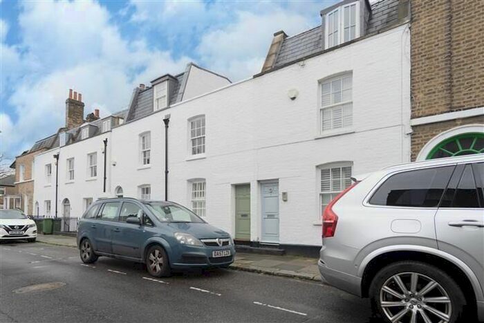 2 Bedroom Semi-Detached House To Rent In King George Street, London, SE10