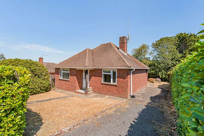 2 Bedroom Bungalow For Sale In Grove End Road, Farnham, Surrey, GU9