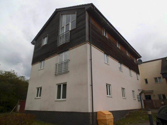 2 Bedroom Flat To Rent In Hackett Place, Paxcroft Mead, Trowbridge, BA14