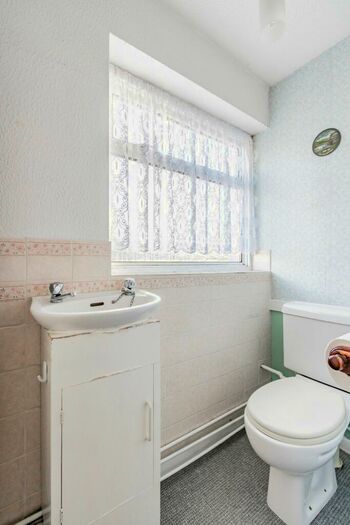 2 Bedroom Detached Bungalow For Sale In Weston Rise, Caister-On-Sea, NR30