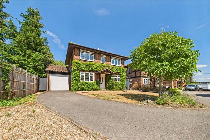 4 Bedroom Detached House For Sale In Clarendon Close, Winnersh, Wokingham, Berkshire, RG41
