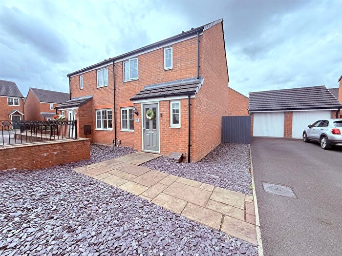 3 Bedroom Semi-Detached House For Sale In Glossop Close, Warrington, WA1