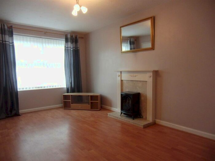 2 Bedroom Town House To Rent In Colton, LS15