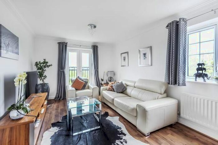 2 Bedroom Flat To Rent In Barley Close, Wallingford, OX10