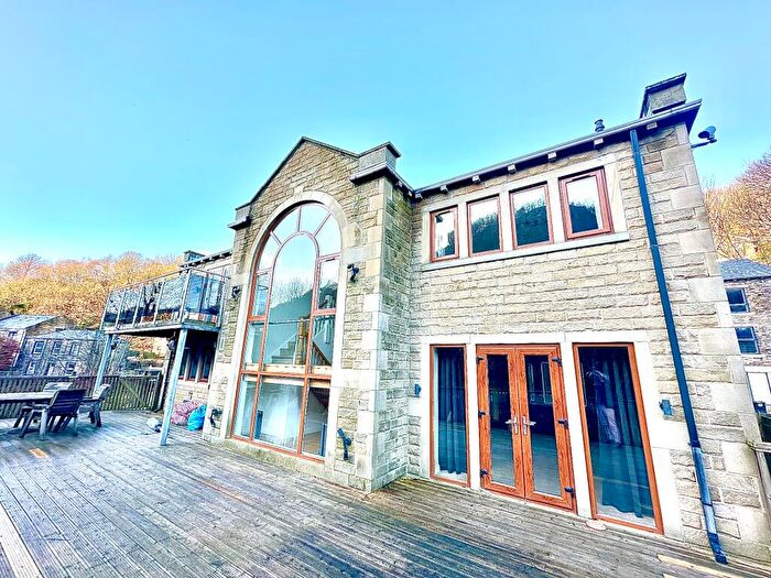 5 Bedroom Detached House To Rent In King Street, Hebden Bridge, HX7