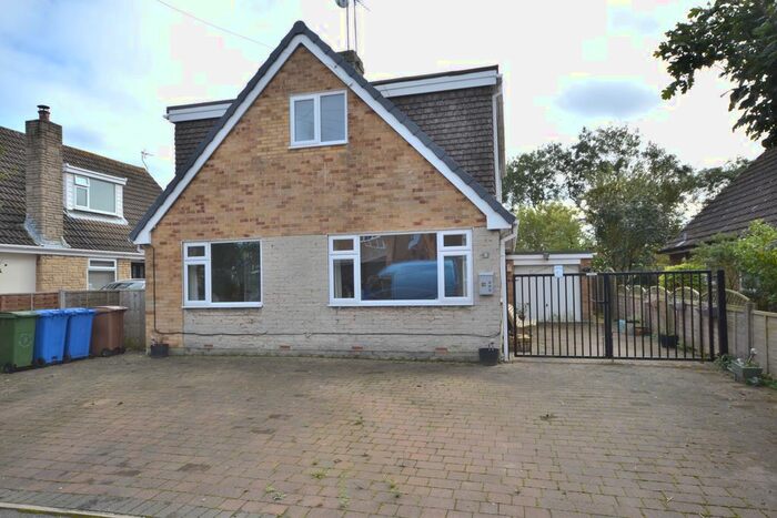 4 Bedroom Detached House For Sale In Elm Garth, Roos, HU12