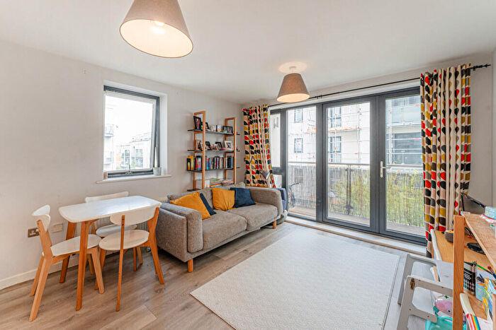 2 Bedroom Flat For Sale In Rockwell Court, Papermill Place, London, Greater London, E17