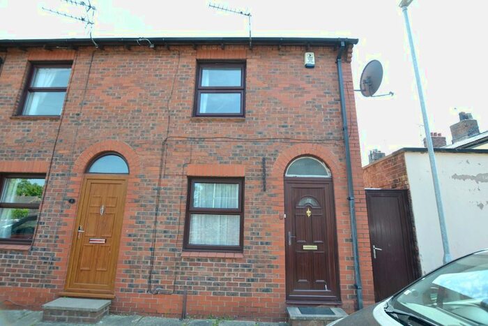2 Bedroom End Of Terrace House To Rent In Poynton Street, Macclesfield, SK10