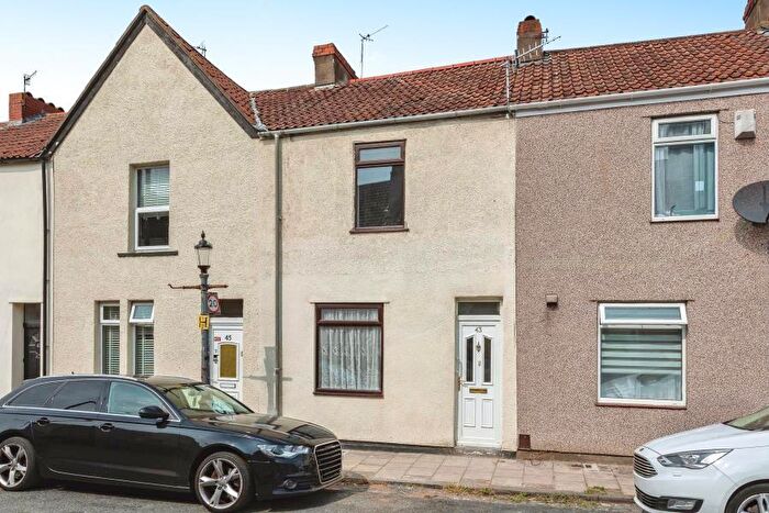 2 Bedroom Terraced House To Rent In Bradley Crescent - Shirehampton, BS11