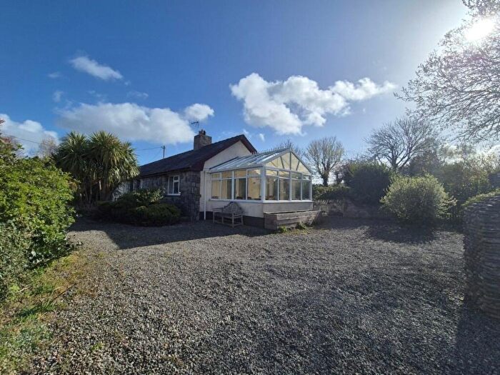 3 Bedroom Bungalow For Sale In Lon Cae Metta, Llanrug, Gwynedd, LL55