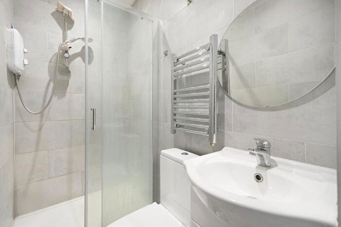 2 Bedroom Flat To Rent In Brick Lane, Liverpool Street, E1