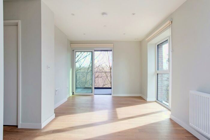 1 Bedroom Apartment To Rent In Tottenham Hale London, N17