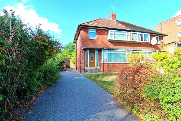 3 Bedroom Semi-Detached House For Sale In Thorn Lane, Leeds, West Yorkshire, LS8