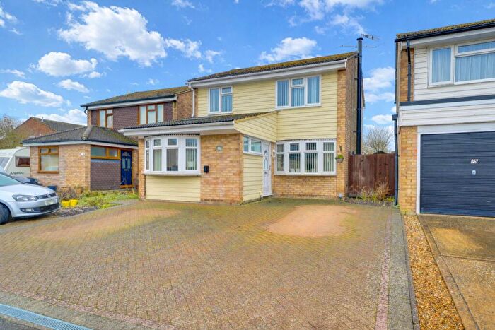3 Bedroom Detached House For Sale In Housman Avenue, Royston, SG8