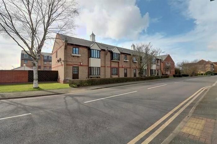 2 Bedroom Flat To Rent In Chalk Court, Jetty Walk, Grays, RM17