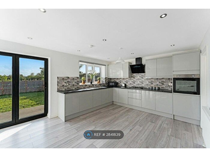 4 Bedroom Semi-Detached House To Rent In Conway, Warden, Sheerness, ME12