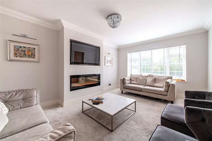 4 Bedroom Detached House For Sale In Crutches Lane, Rochester, Kent, ME2