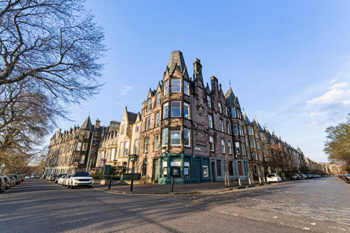 4 Bedroom Flat For Sale In Flat Warrender Park Road, Edinburgh, EH9
